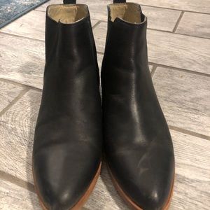 Nisolo Chelsea boots, size 9, black
